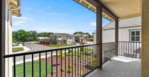 4792 Crowne Point Ct, Rocklin, CA 95677 Photo