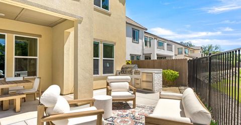 4792 Crowne Point Ct, Rocklin, CA 95677 Photo