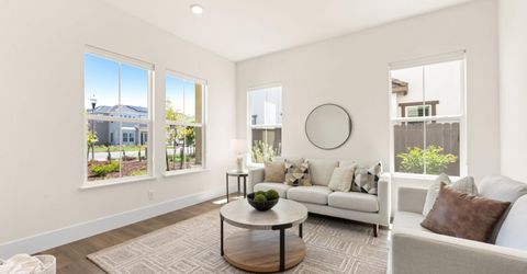 4792 Crowne Point Ct, Rocklin, CA 95677 Photo