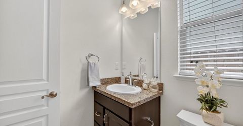 7 Triumph Ct, Sacramento, CA 95831 Photo