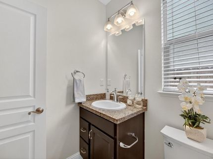 7 Triumph Ct, Sacramento, CA 95831 Photo