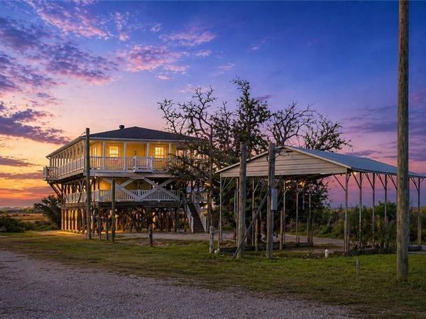 3513 HOPEDALE Highway, St Bernard, LA 70085
