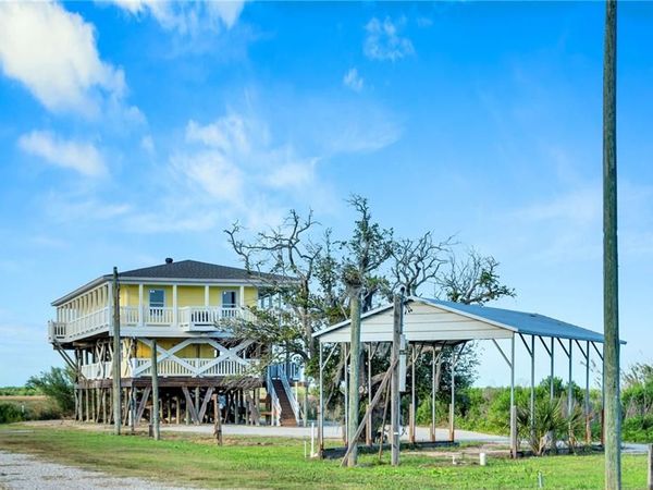 3513 HOPEDALE Highway, St Bernard, LA 70085