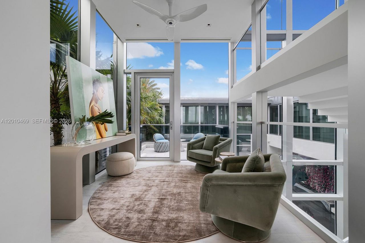 7815 Atlantic Way, Miami Beach, FL 33141 Photo
