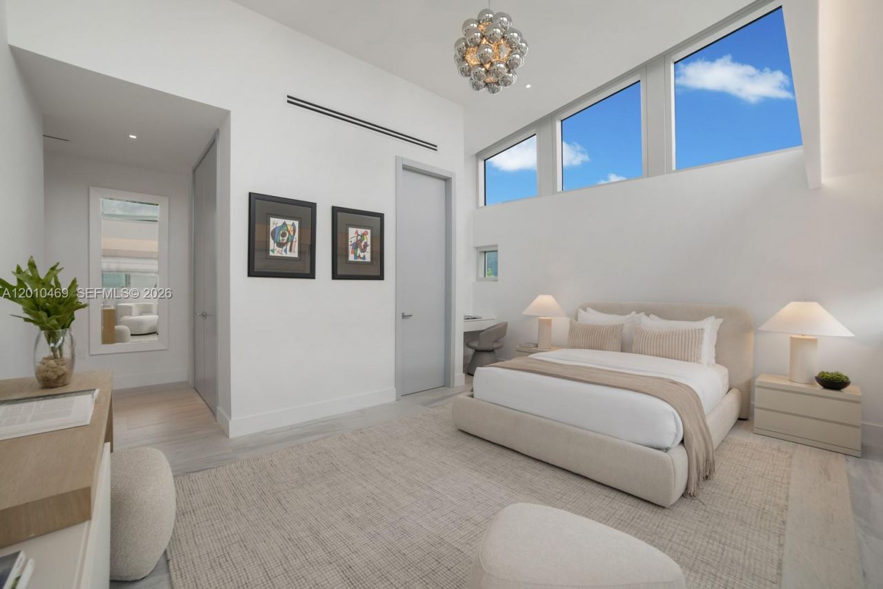 7815 Atlantic Way , Miami Beach, FL 33141 Photo