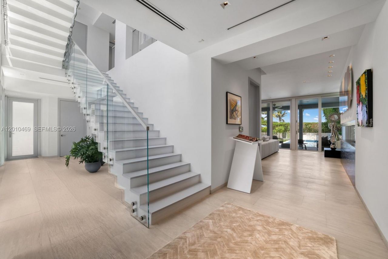 7815 Atlantic Way , Miami Beach, FL 33141 Photo