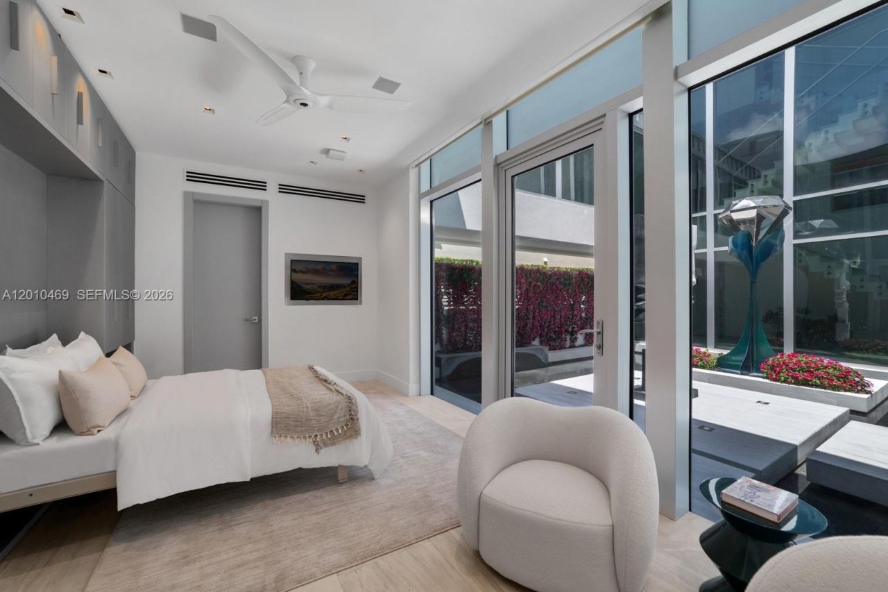 7815 Atlantic Way , Miami Beach, FL 33141 Photo