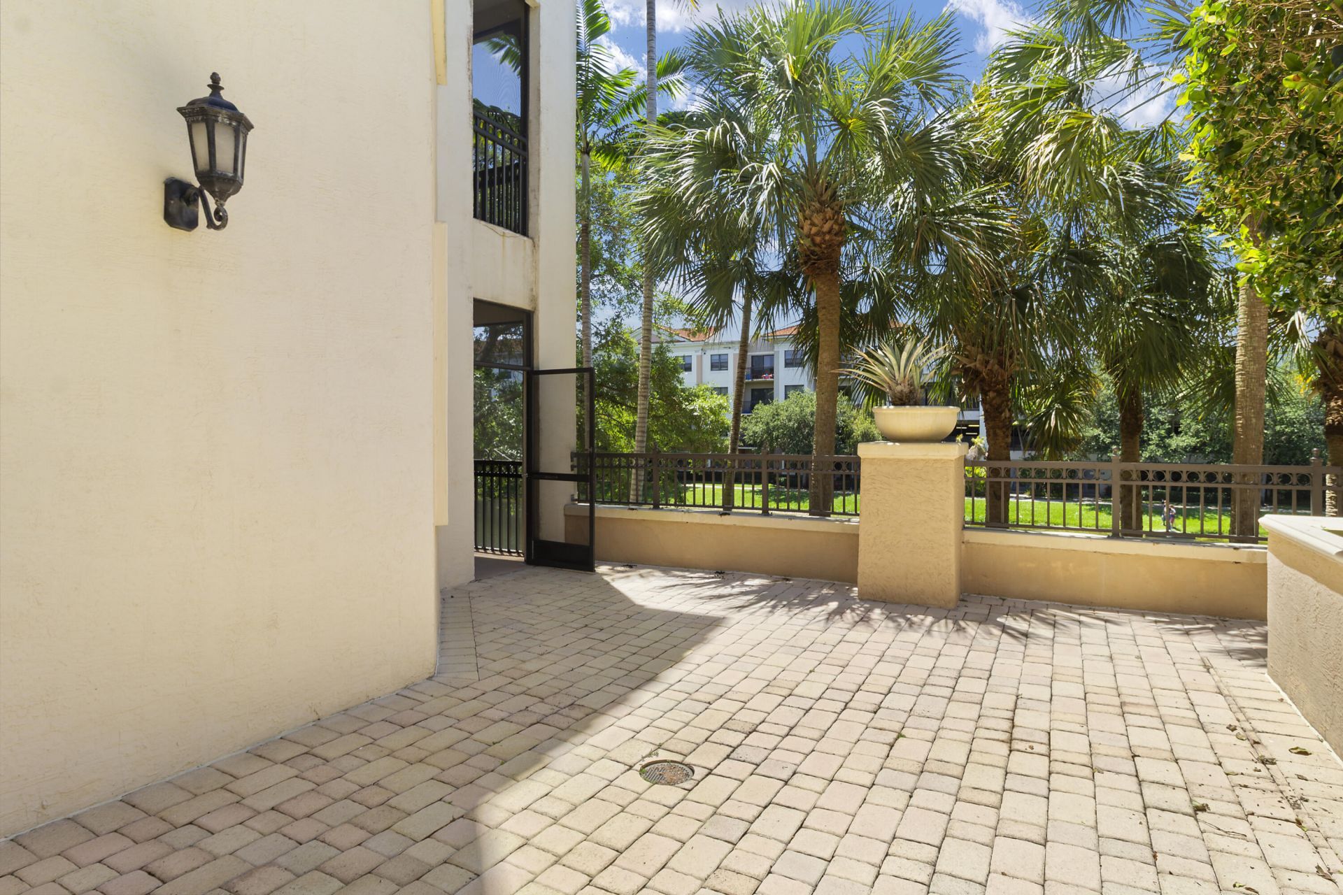 2955 NW 126th Avenue, Unit 220-5, Sunrise, FL 33323 Photo