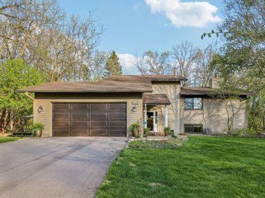 10905 34th Avenue N, Plymouth, MN 55441