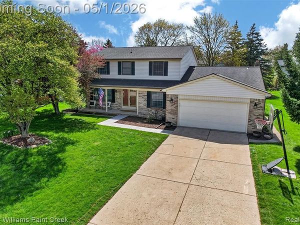 3085 Baypoint Drive , Rochester Hills, MI 48309