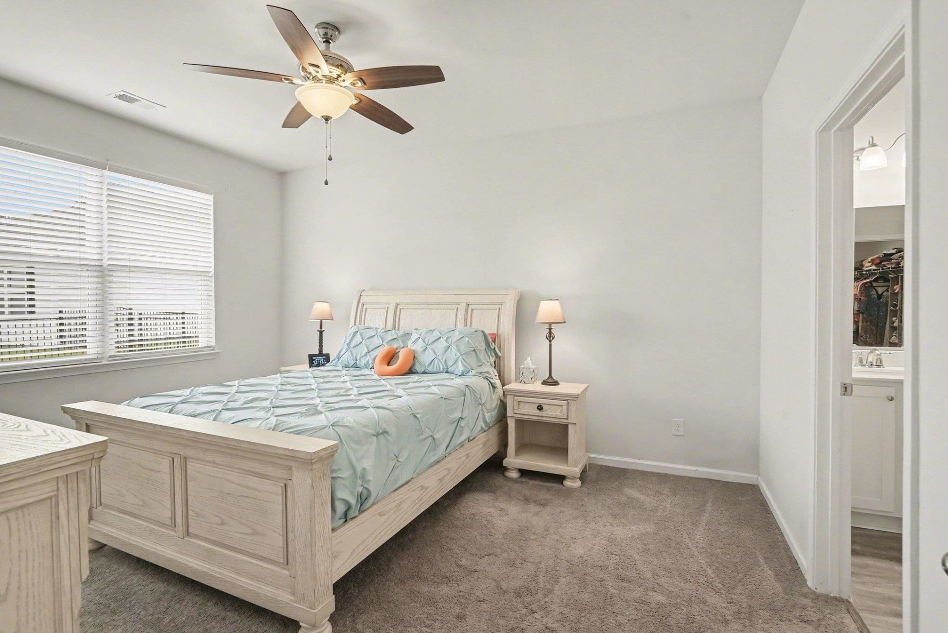 575 Affinity Dr. Photo 13