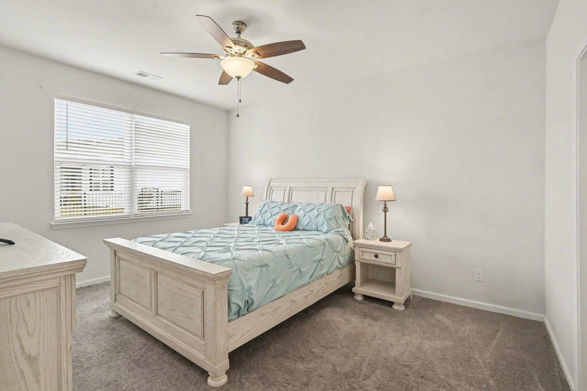 575 Affinity Dr. Photo 14