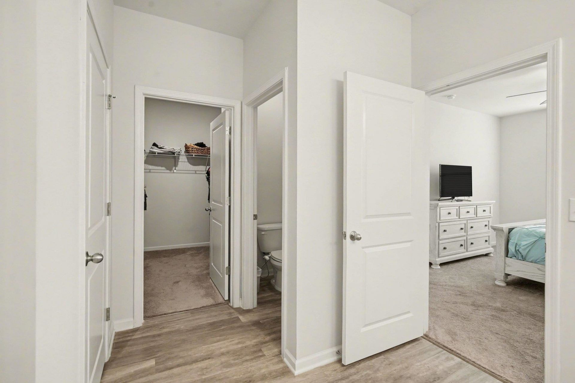 575 Affinity Dr. Photo 16