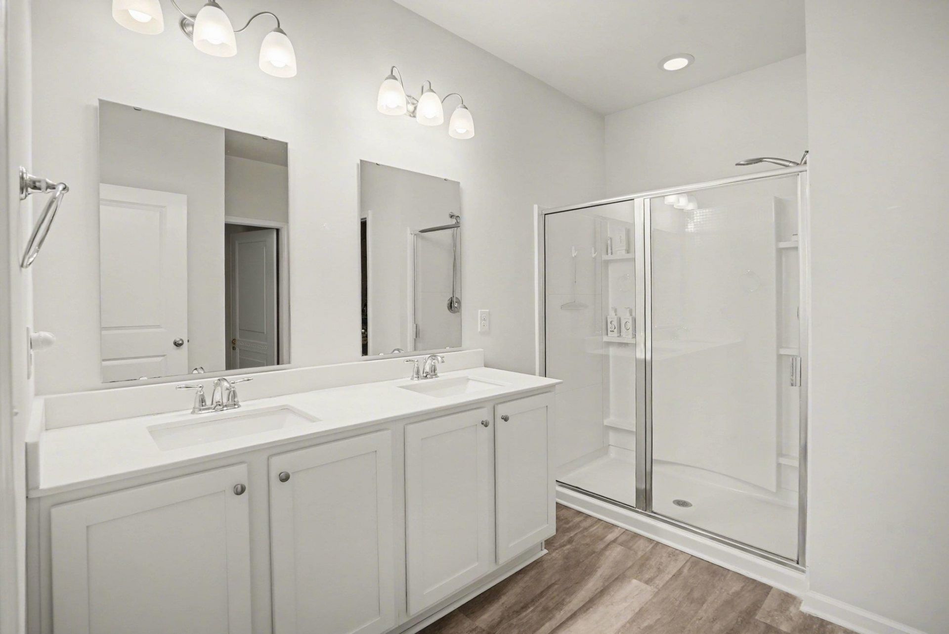 575 Affinity Dr. Photo 17