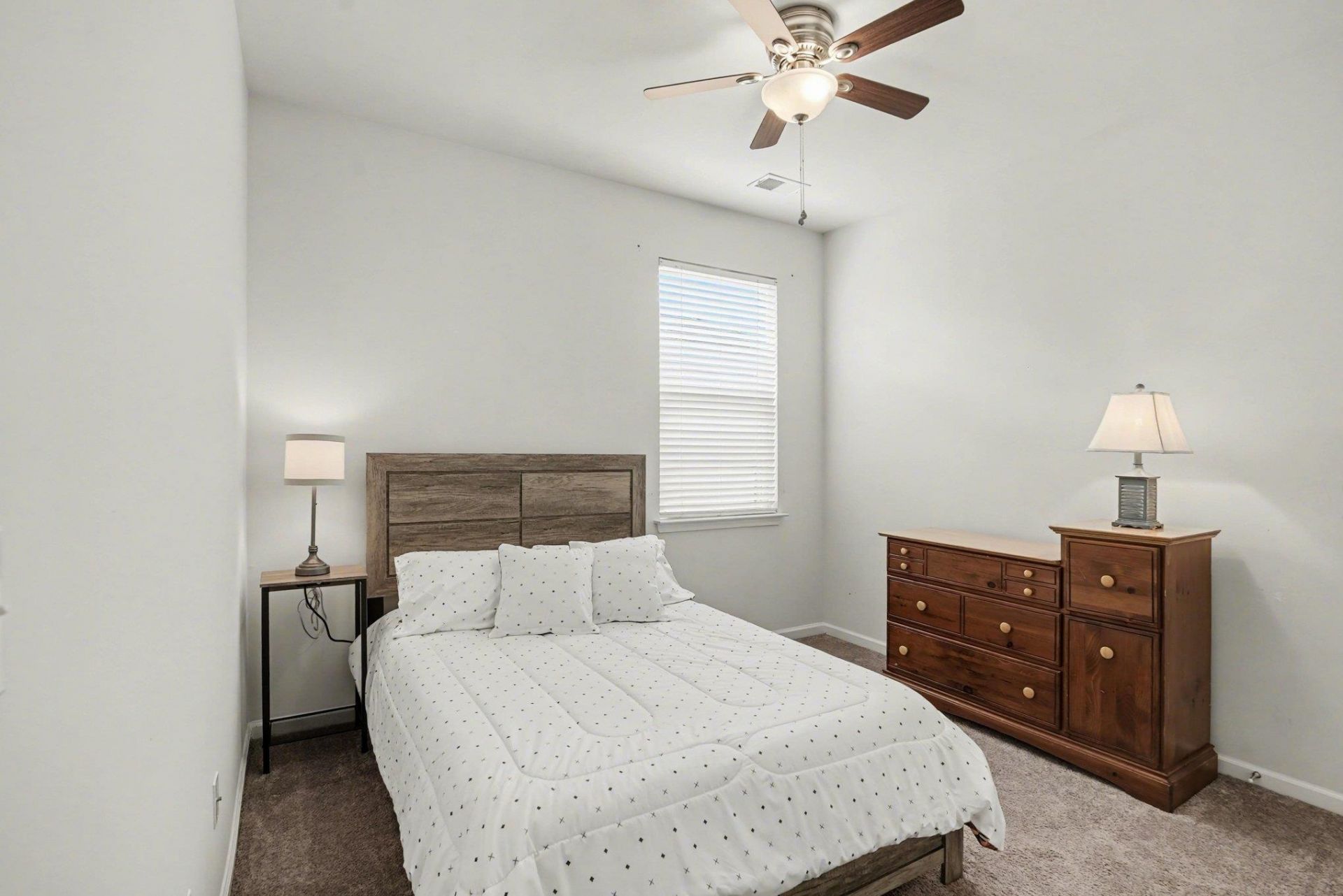 575 Affinity Dr. Photo 18