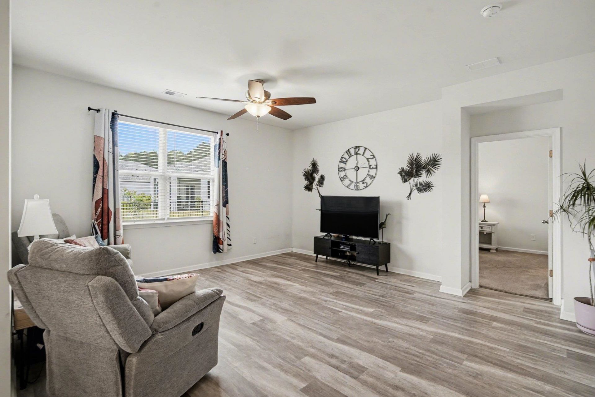 575 Affinity Dr. Photo 6