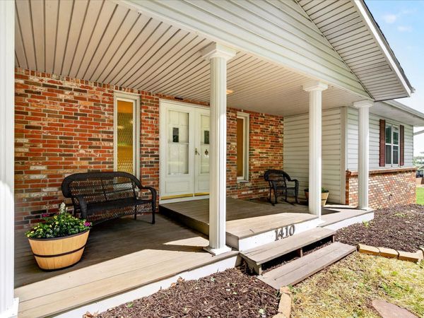1410 S Briar Avenue, Springfield, MO 65809