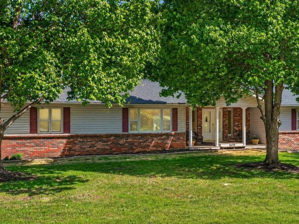 1410 S Briar Avenue, Springfield, MO 65809