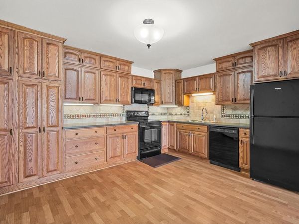 10340 Parkwood DRIVE, Franklin, WI 53132