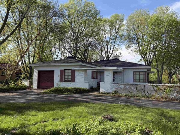 1822 E State Street, ROCKFORD, IL 61104
