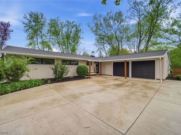 12789 Manchester Drive, Chesterland, OH 44026