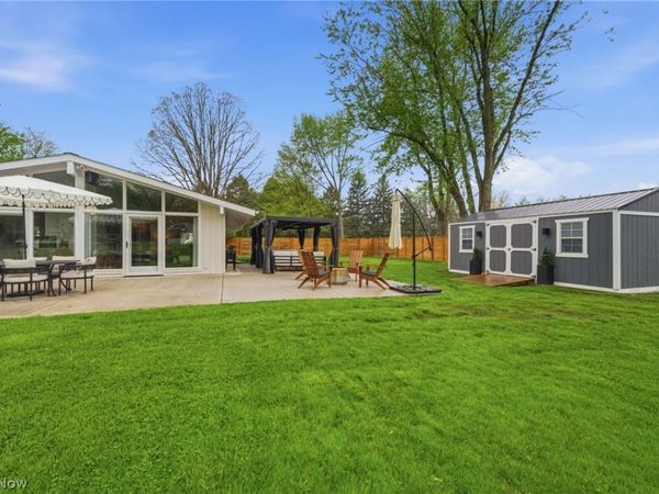 12789 Manchester Drive , Chesterland, OH 44026
