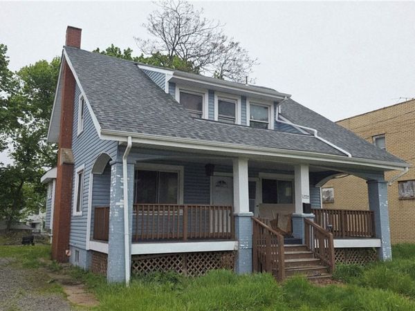 1934 E Midlothian Boulevard , Youngstown, OH 44502