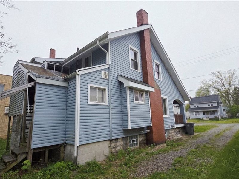 1934 E Midlothian Boulevard, Youngstown, OH 44502 Photo 3