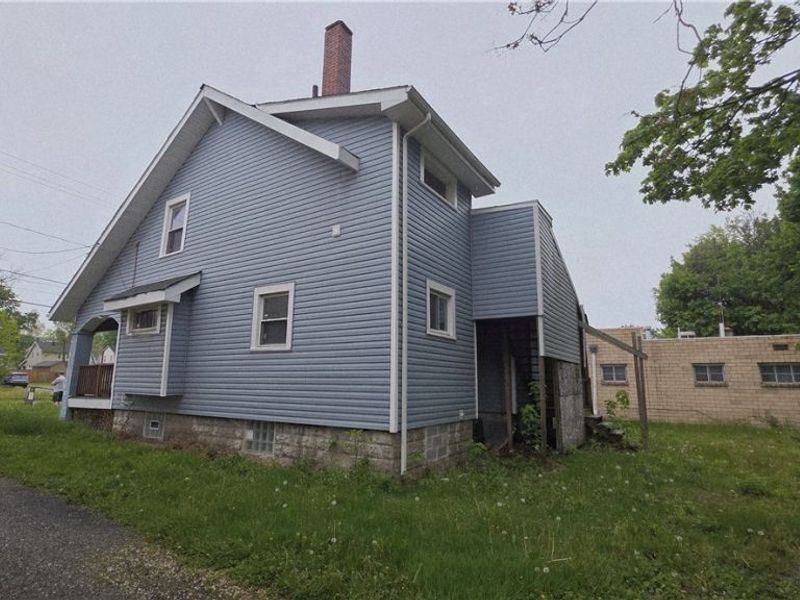 1934 E Midlothian Boulevard, Youngstown, OH 44502 Photo 6