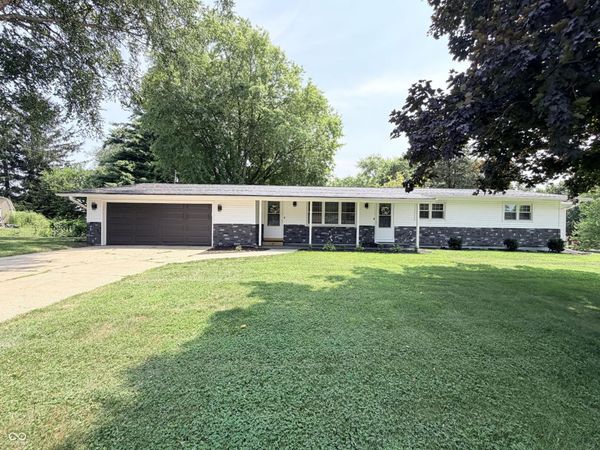1900 Hillcrest Avenue, Plymouth, IN 46563