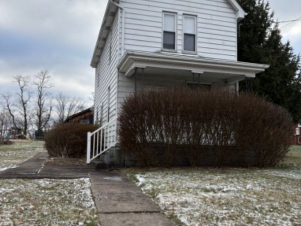 3211 Liberty Way , Mckeesport, PA 15133