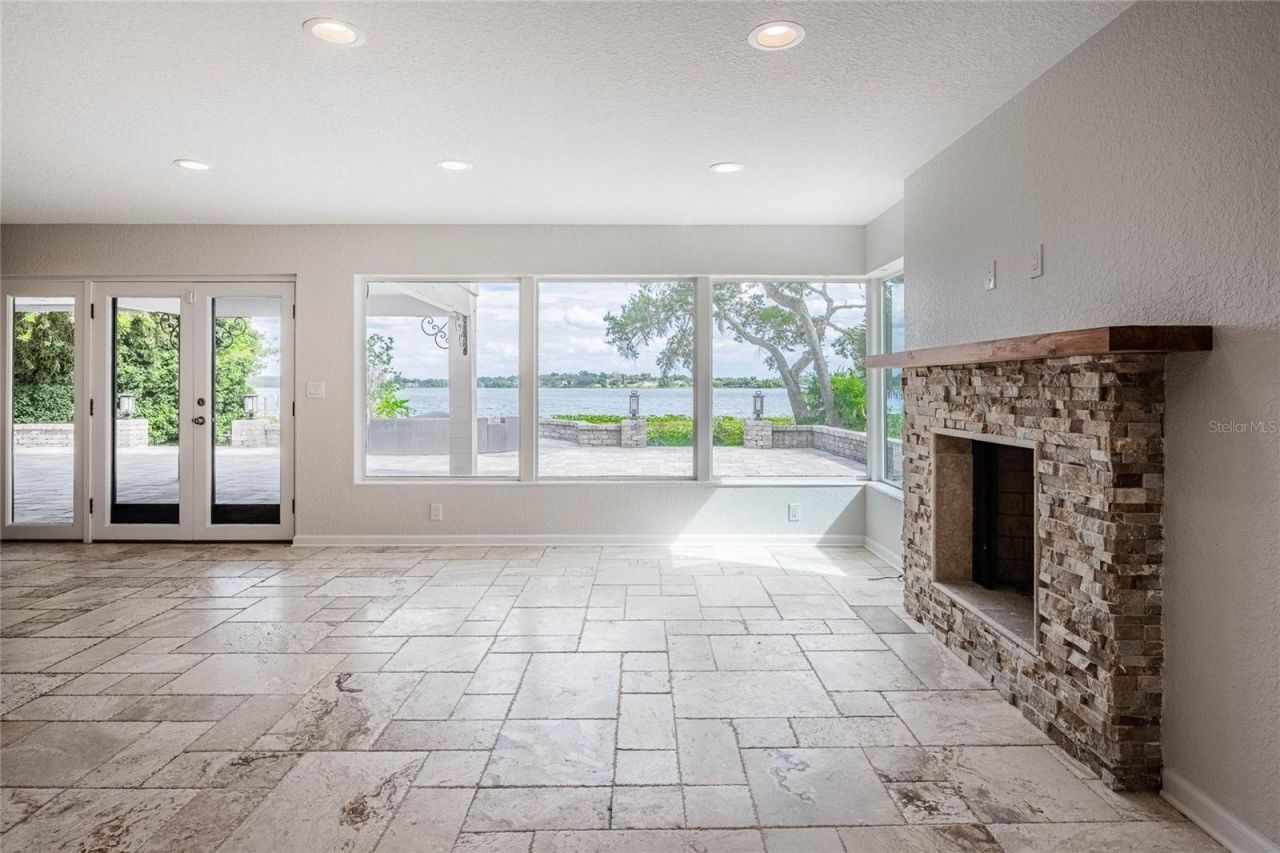 7 Lake Hollingsworth Drive, Lakeland, FL 33803 Photo