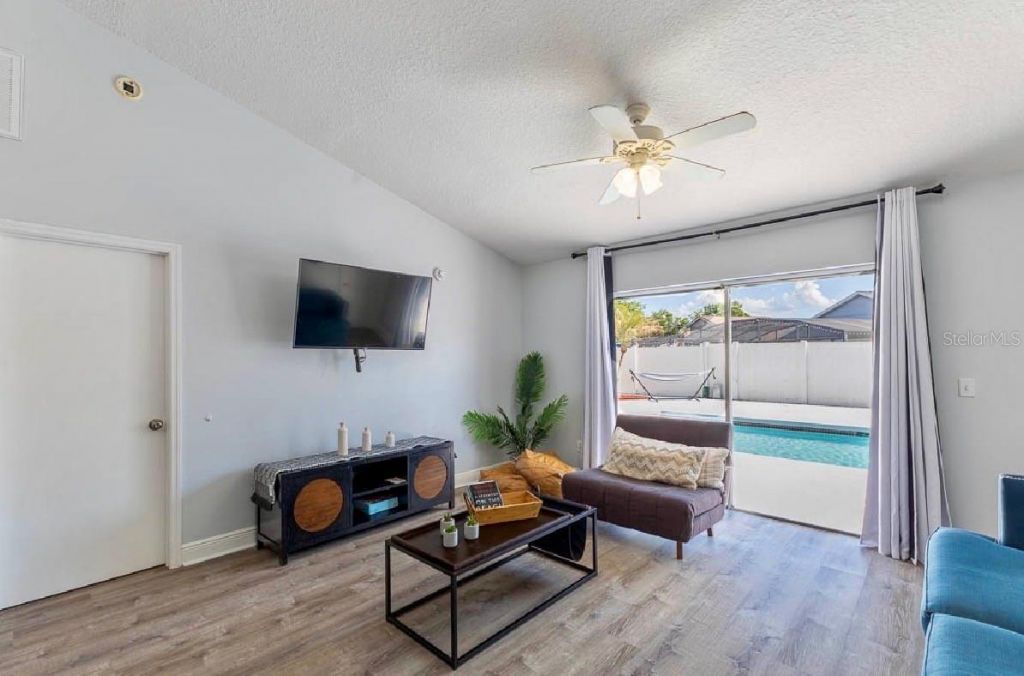 252 Hidden Springs Circle, Kissimmee, FL 34743 Photo