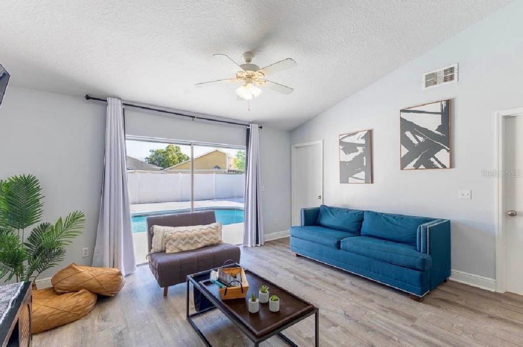 252 Hidden Springs Circle, Kissimmee, FL 34743 Photo