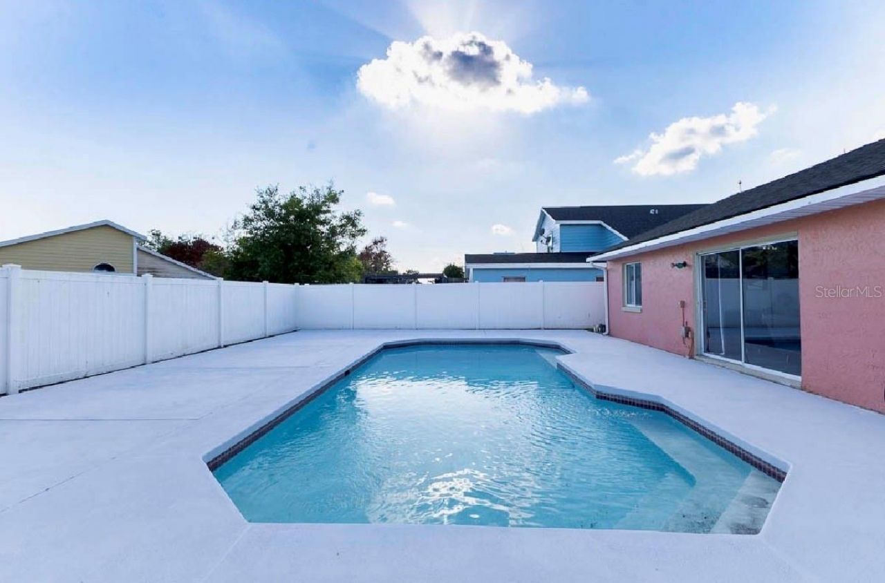 252 Hidden Springs Circle, Kissimmee, FL 34743 Photo