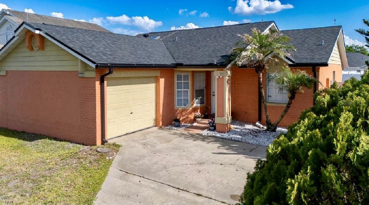 252 Hidden Springs Circle, Kissimmee, FL 34743 Photo