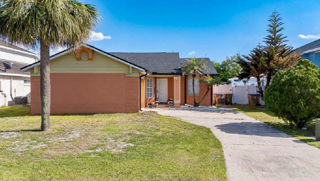 252 Hidden Springs Circle, Kissimmee, FL 34743 Photo