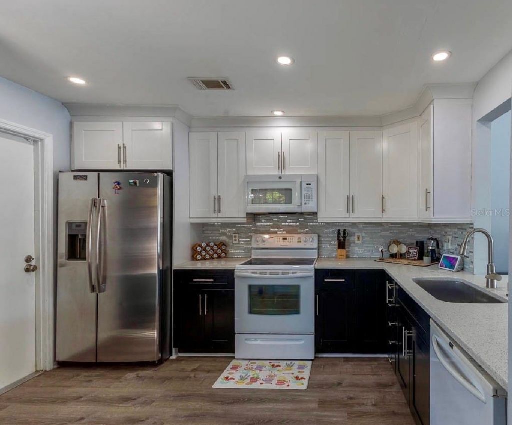 252 Hidden Springs Circle, Kissimmee, FL 34743 Photo