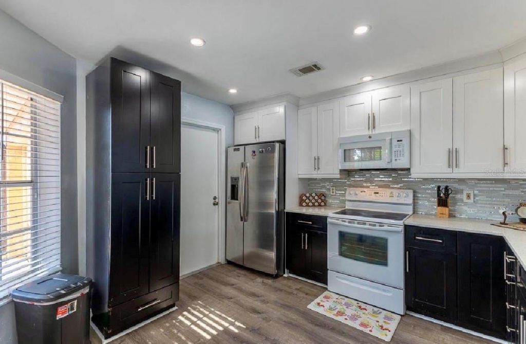 252 Hidden Springs Circle, Kissimmee, FL 34743 Photo