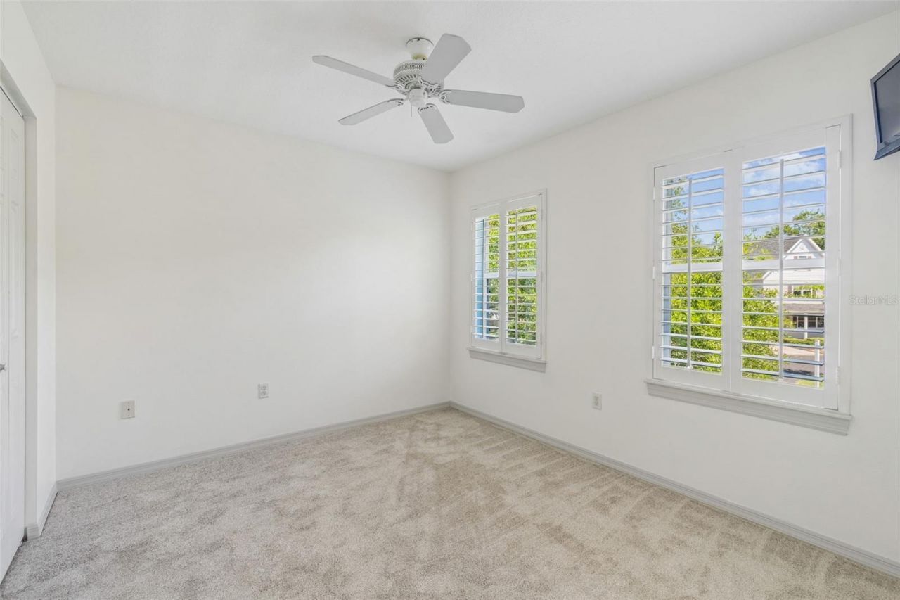 6414 23rd Ave Dr W, Bradenton, FL 34209 Photo