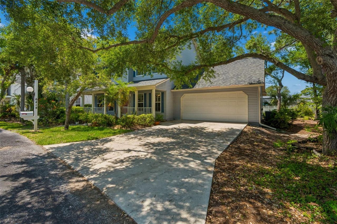 6414 23rd Ave Dr W, Bradenton, FL 34209 Photo