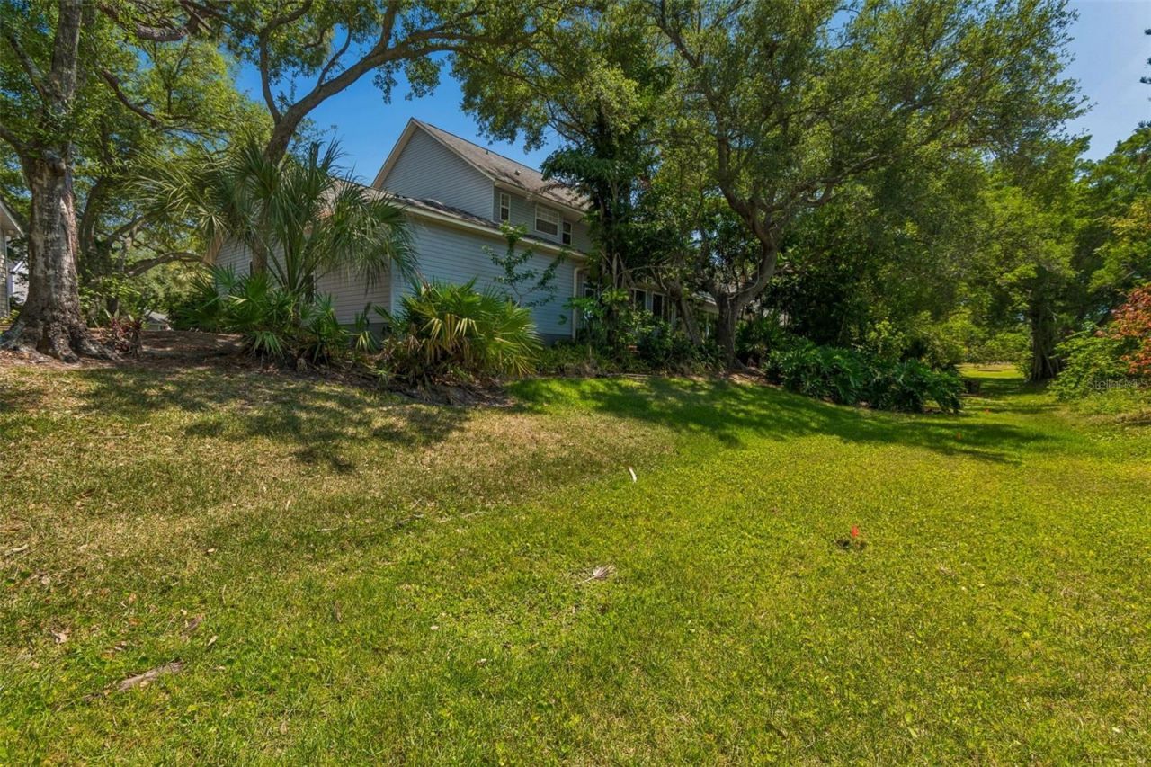 6414 23rd Ave Dr W, Bradenton, FL 34209 Photo