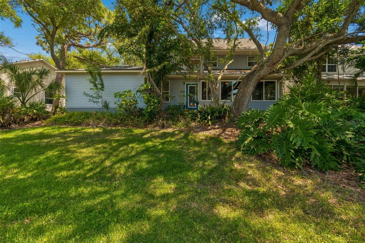 6414 23rd Ave Dr W, Bradenton, FL 34209 Photo