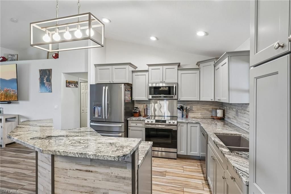 4317 NW 40th Ter, Cape Coral, FL 33993 Photo