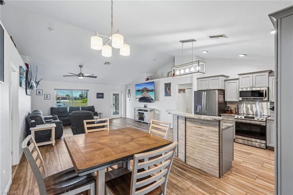 4317 NW 40th Ter, Cape Coral, FL 33993 Photo