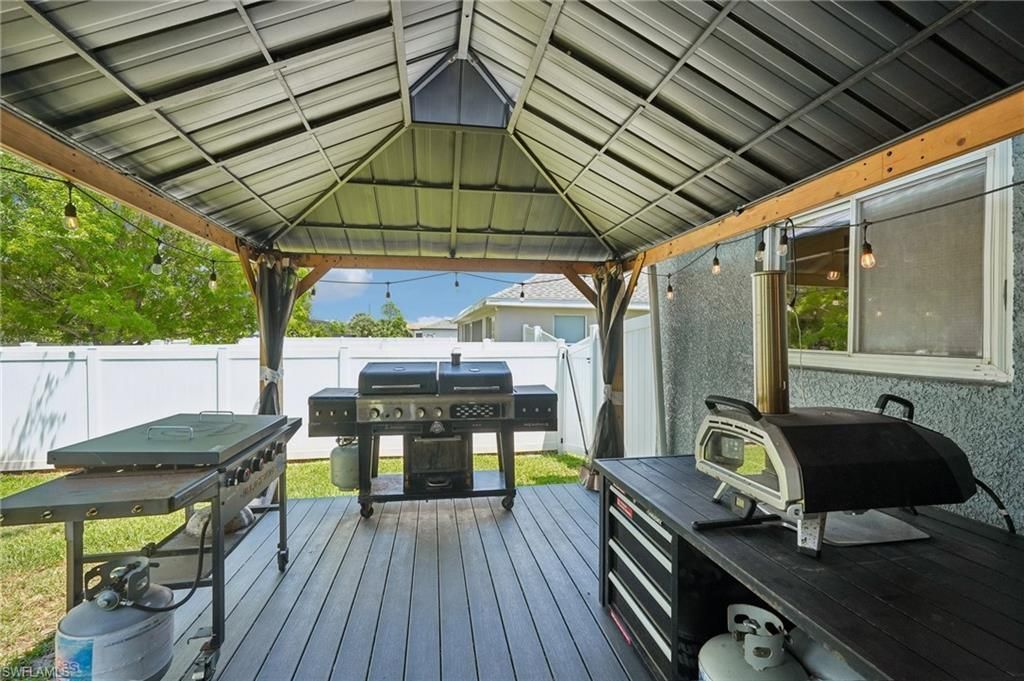 4317 NW 40th Ter, Cape Coral, FL 33993 Photo