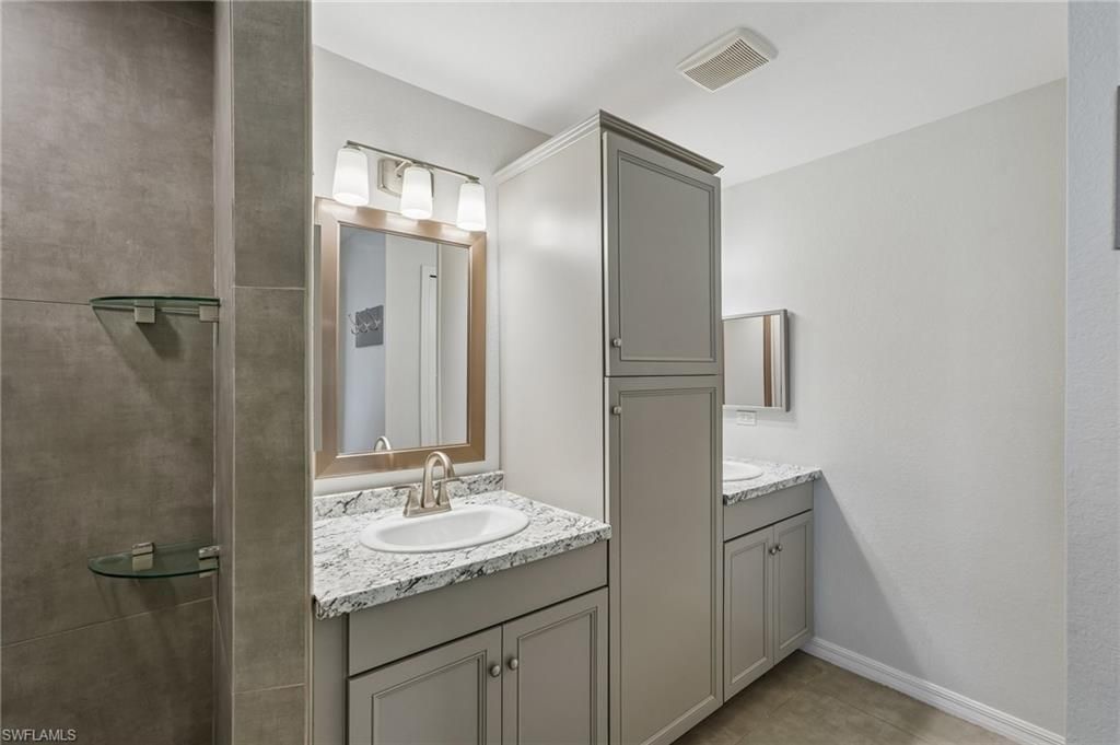 4317 NW 40th Ter, Cape Coral, FL 33993 Photo