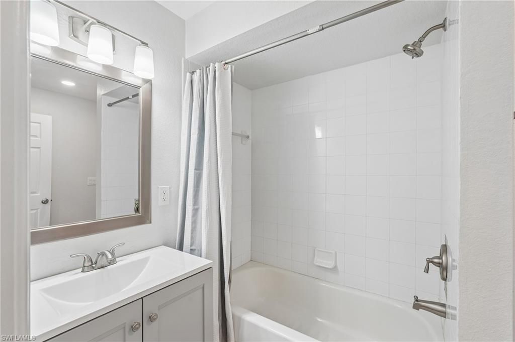 4317 NW 40th Ter, Cape Coral, FL 33993 Photo