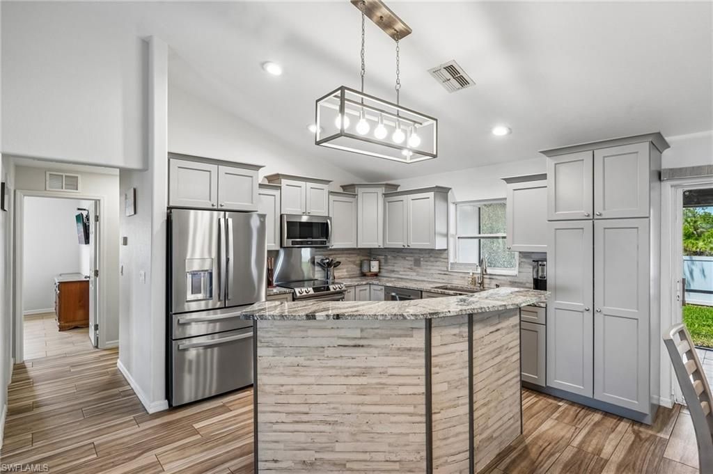 4317 NW 40th Ter, Cape Coral, FL 33993 Photo