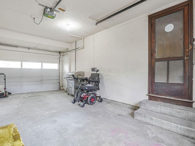 828 Lindbergh Avenue , Zanesville, OH 43701 Photo 34